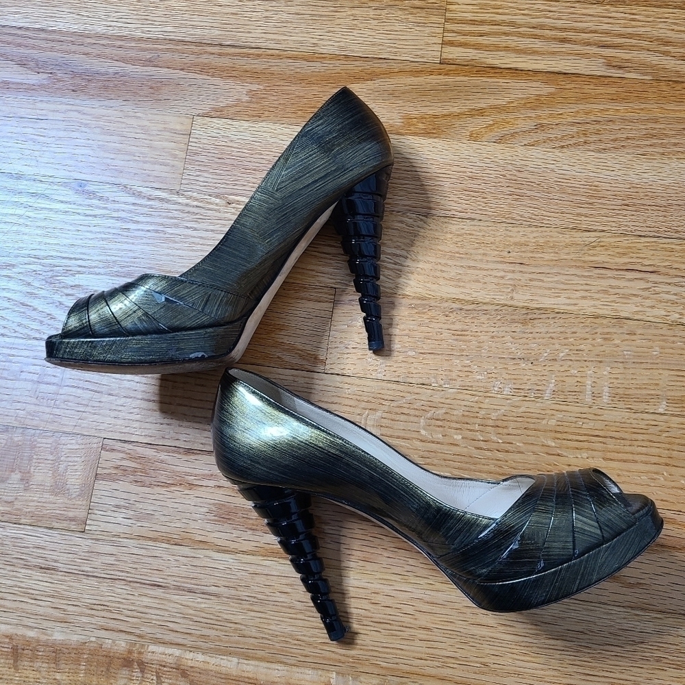 Oscar de la Renta Size 8 Peep Toe Swirl Heel Platform Pumps